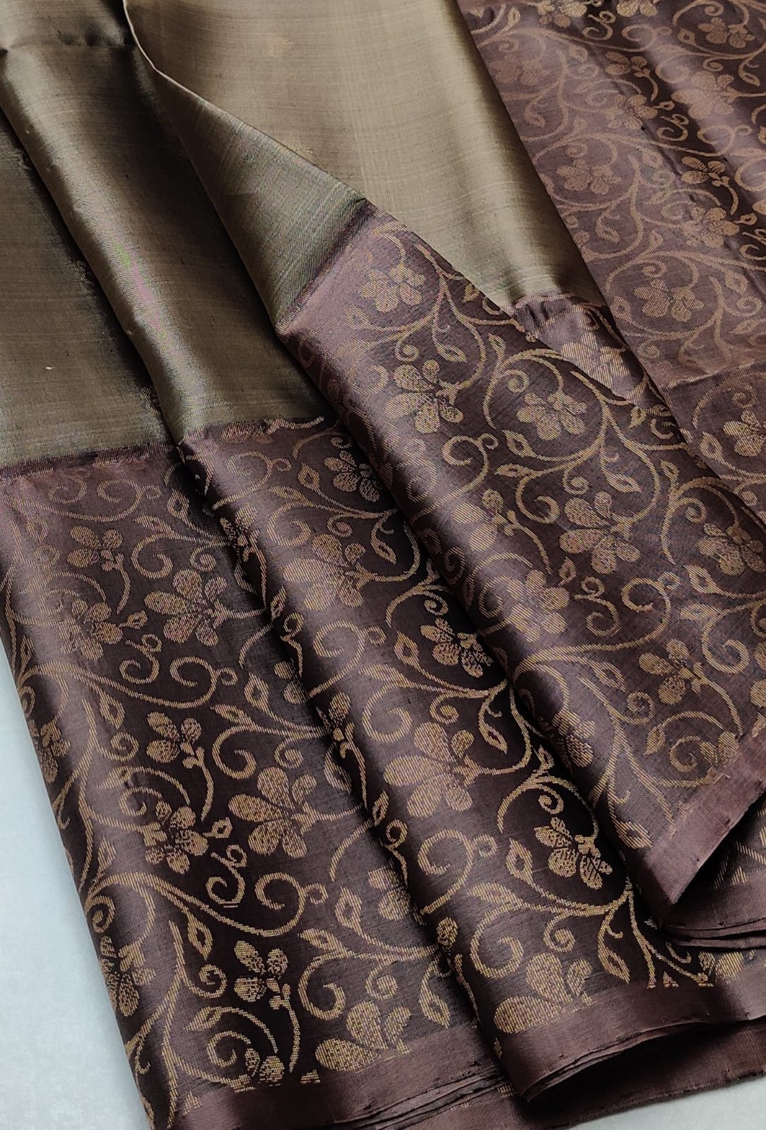 Handloom Silk Saree 1045