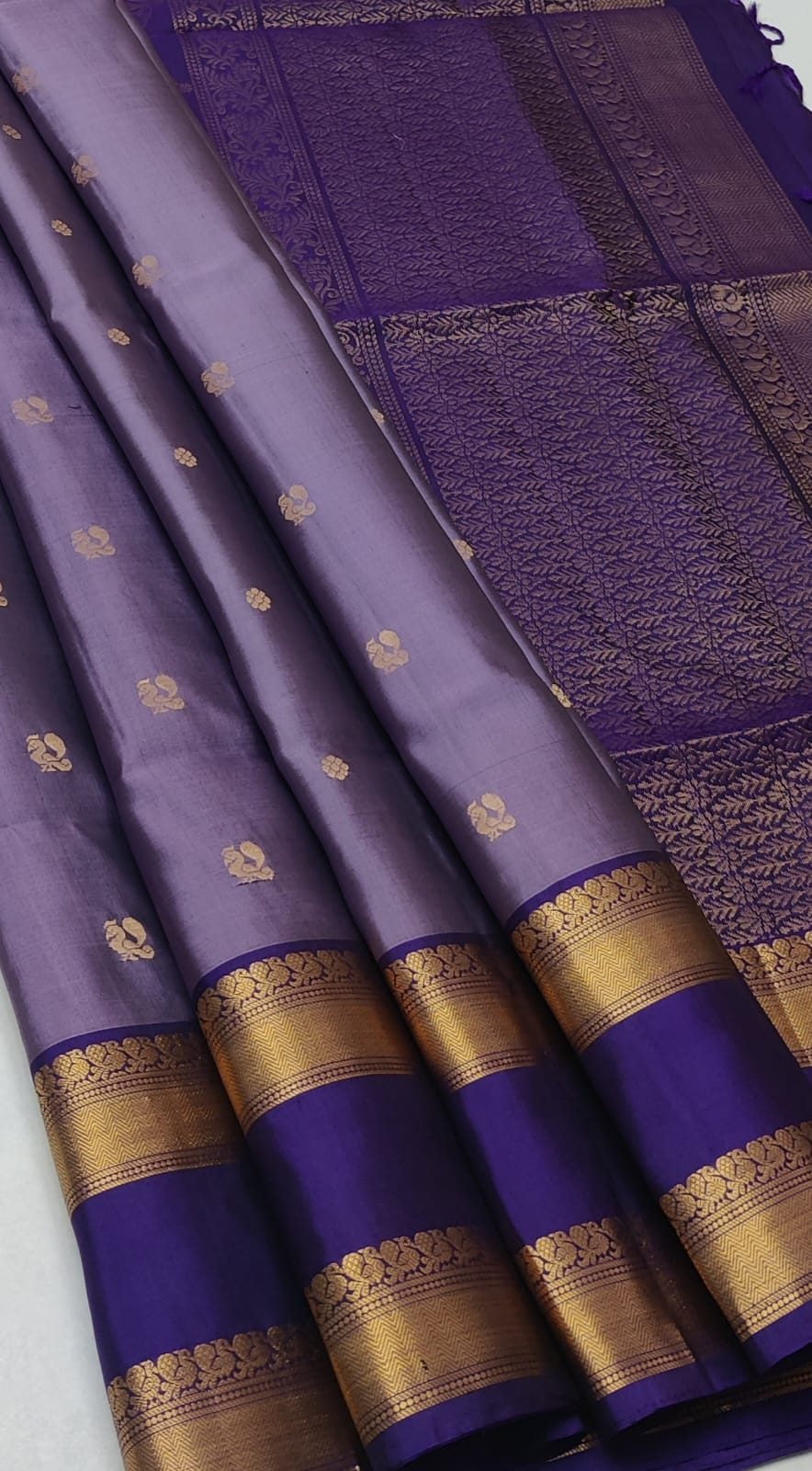 Handloom Silk Saree - Traditional Border - 1972