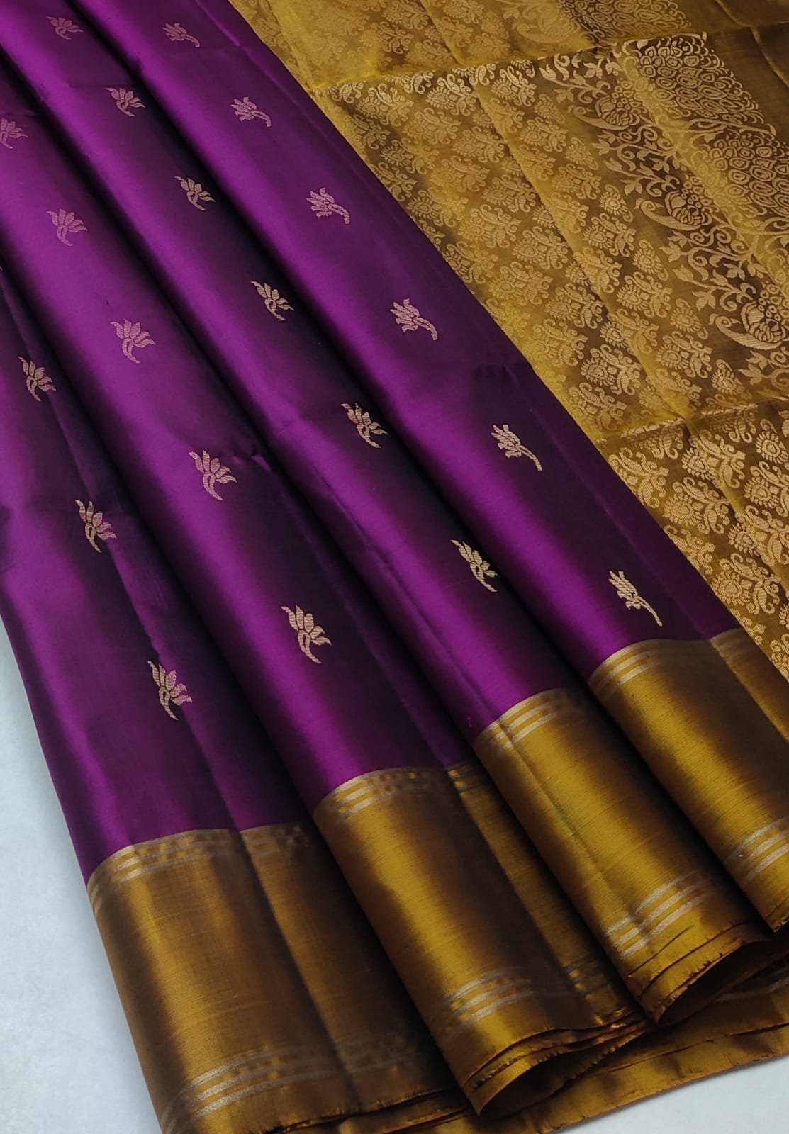 Handloom Silk Saree 10