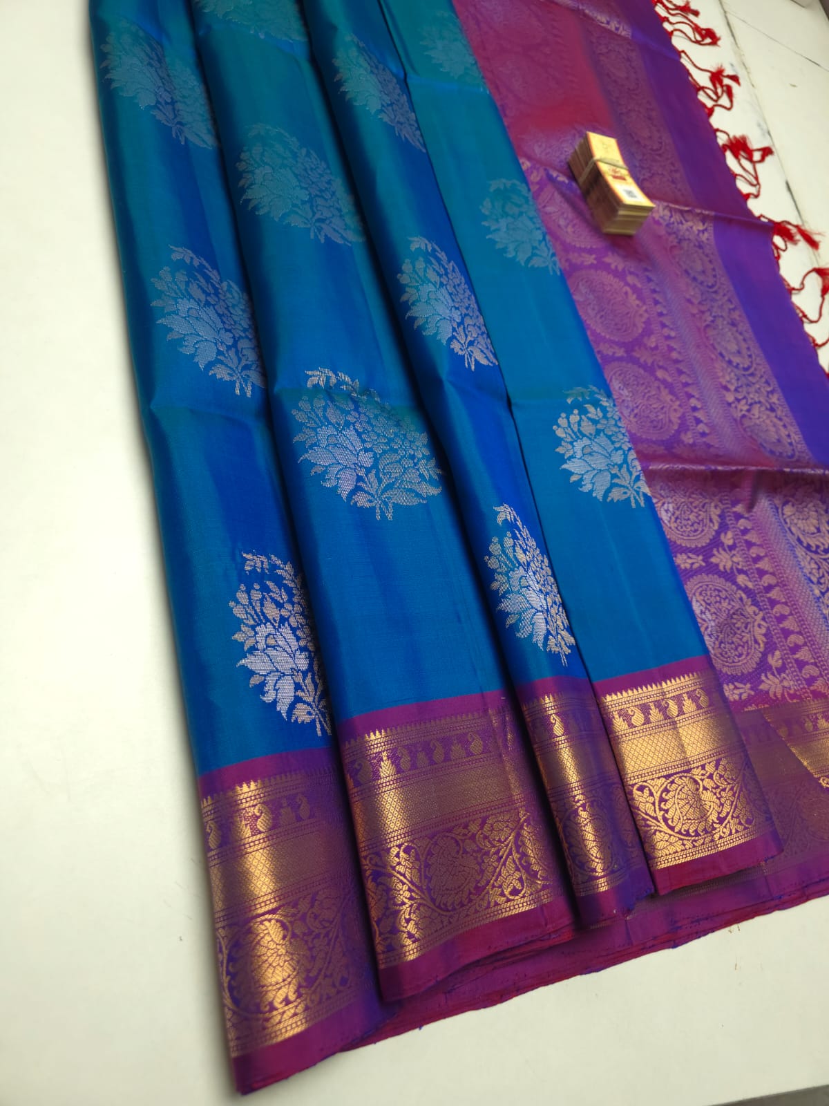 Handloom Silk Saree - Traditional Border - 1960