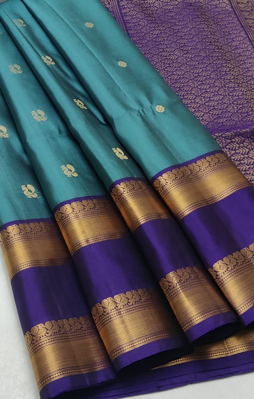 Handloom Silk Saree - Traditional Border - 1976